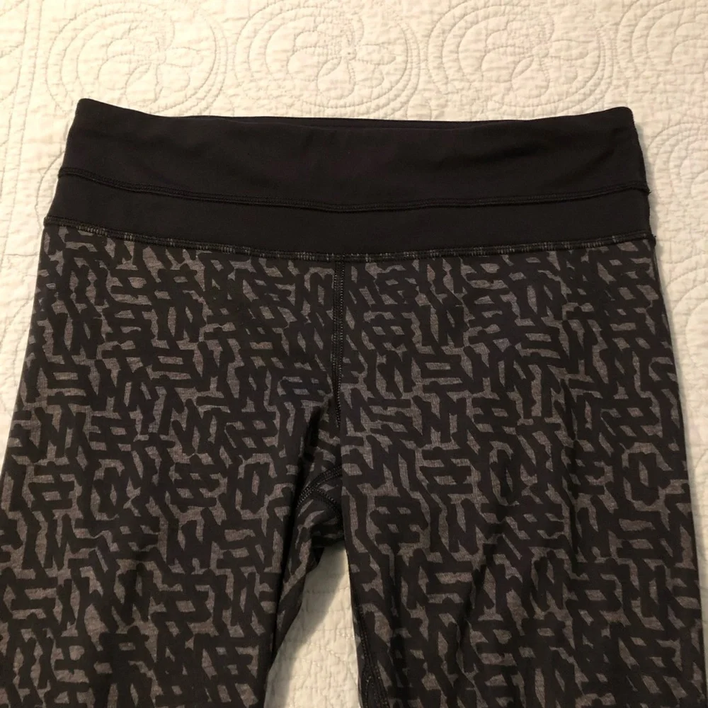 Lululemon Run:Inspire Crop II leggings. Size 6.